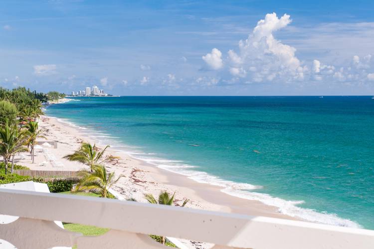 Sophisticated In Town living at the highly sought after Sun amp ; Surf, directly on the ocean.