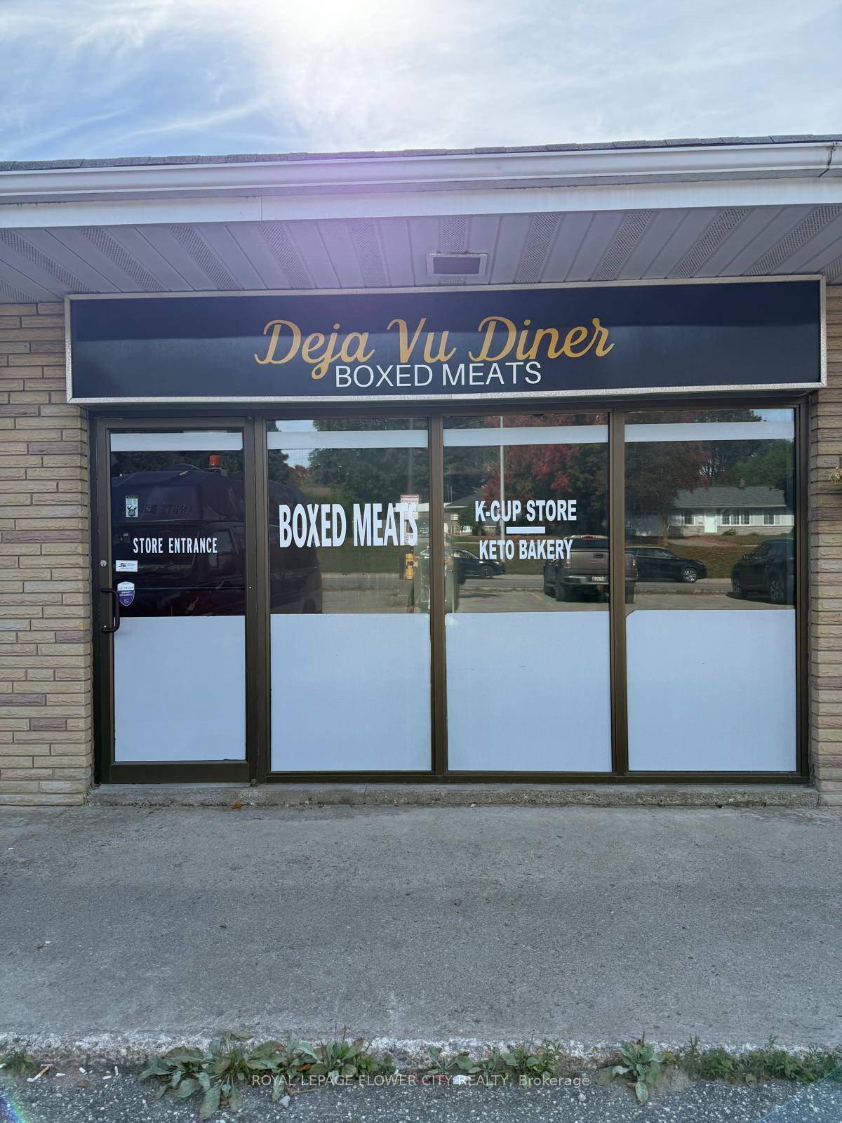 Just Listed ! This prime retail space, located on one of Orangeville's major streets within a bustling neighborhood strip plaza, offers high visibility and easy access and is ready to ...