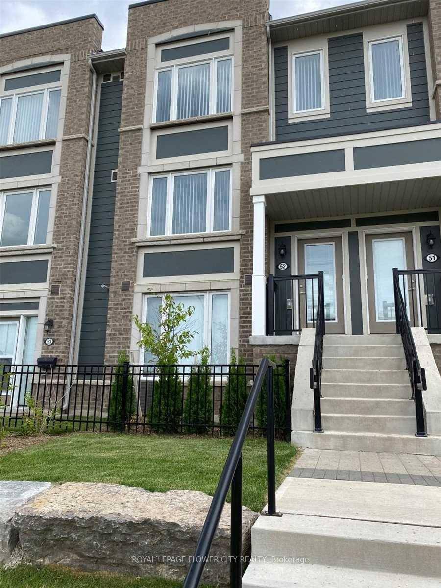 Stunning Stacked Townhouse In The Heart Of Brampton With Exceptional View.