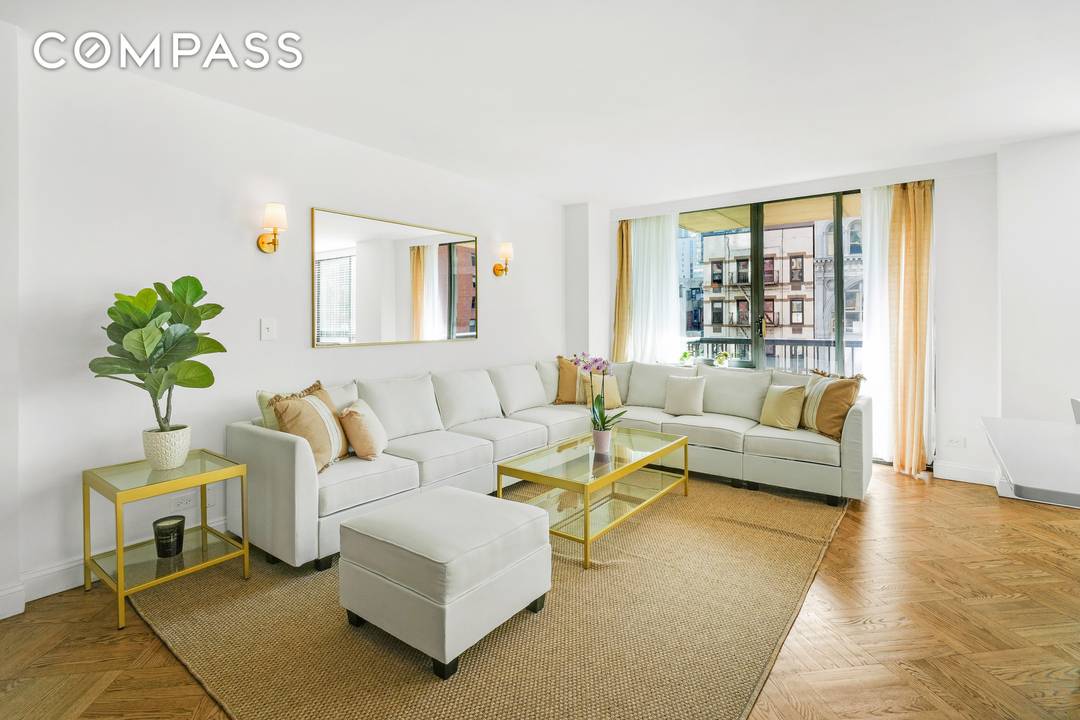 Convertible 3 Bedroom Condo With a Balcony in Evans Tower Featuring a Rooftop amp ; Pool.