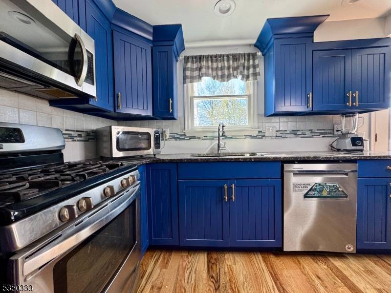 Welcome to 606 2nd Street in Union Beach, NJ, a delightful coastal retreat just one block from the beach !