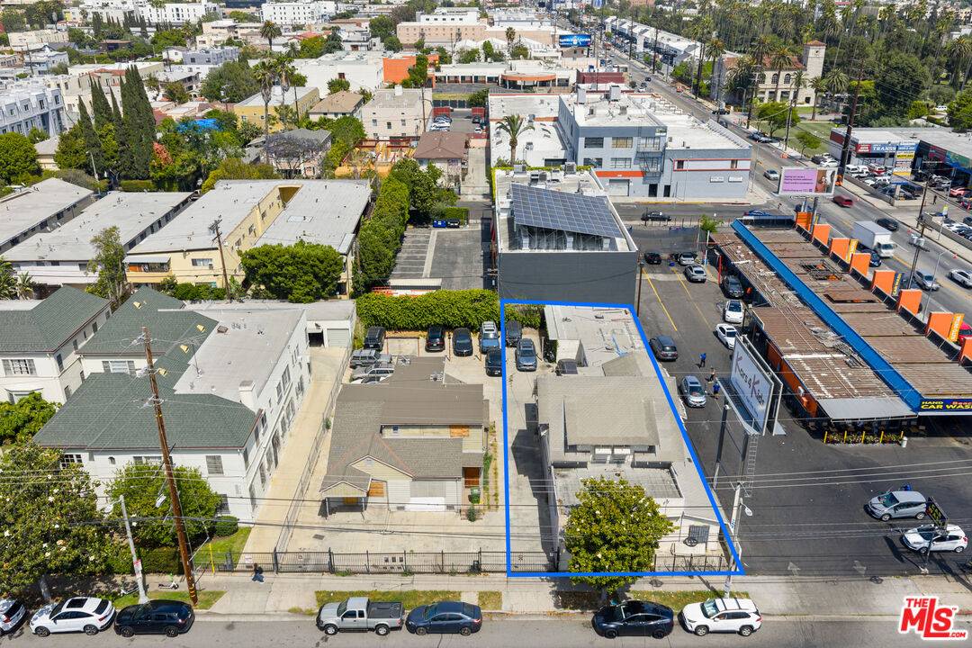1110 N Gower St Hancock Park La