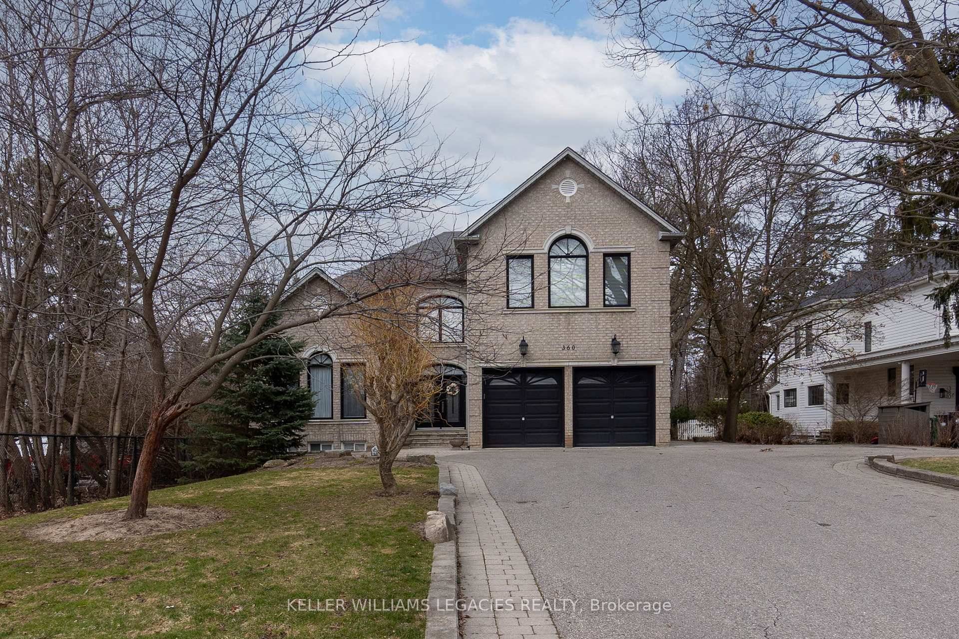 Welcome to 360 Conservation Drive, a beautifully maintained 5 bedroom detached home in Bramptons sought after Snelgrove community.