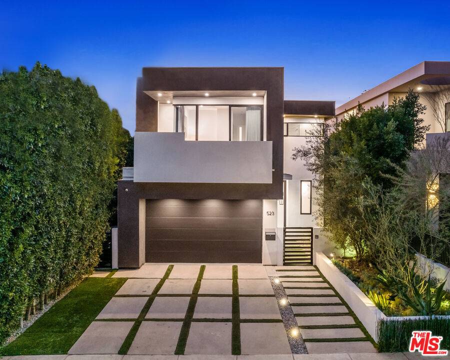 523 N HARPER AVE 5BR Beverly Grove La