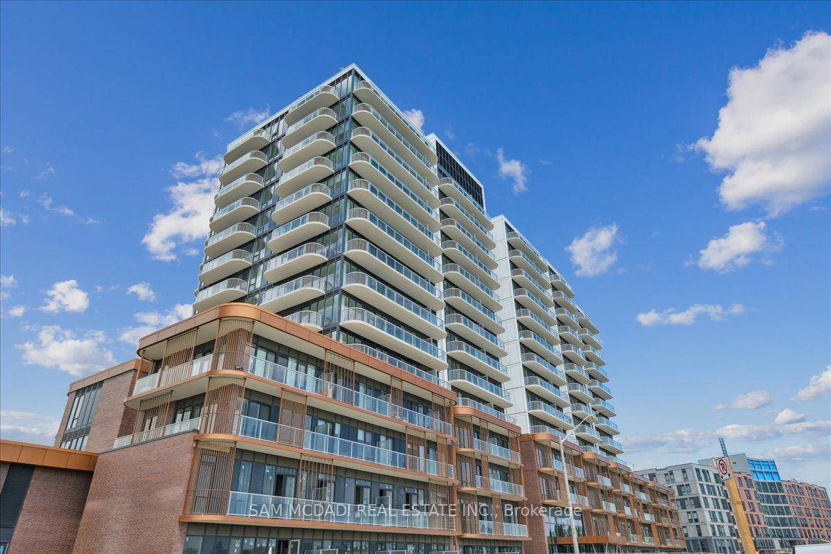 Welcome to Brightwater II Port Credits premier waterfront community, where urban sophistication meets lakeside tranquility.