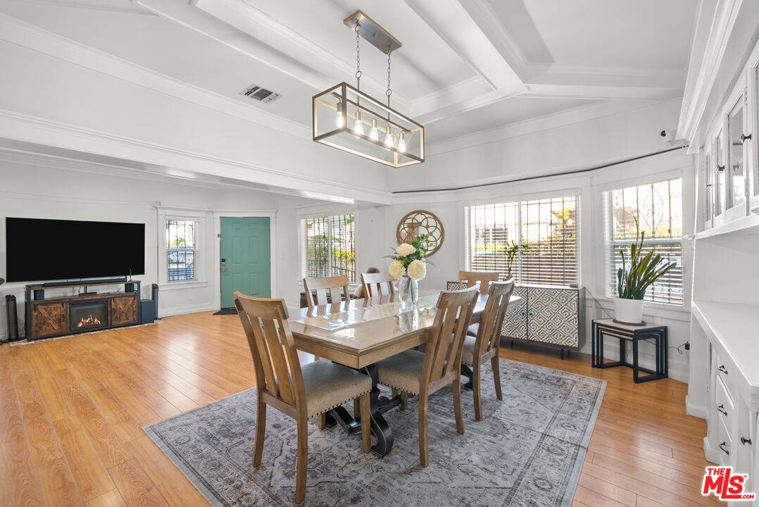 1558  N Kenmore Ave 3BR Hollywood Hills East La