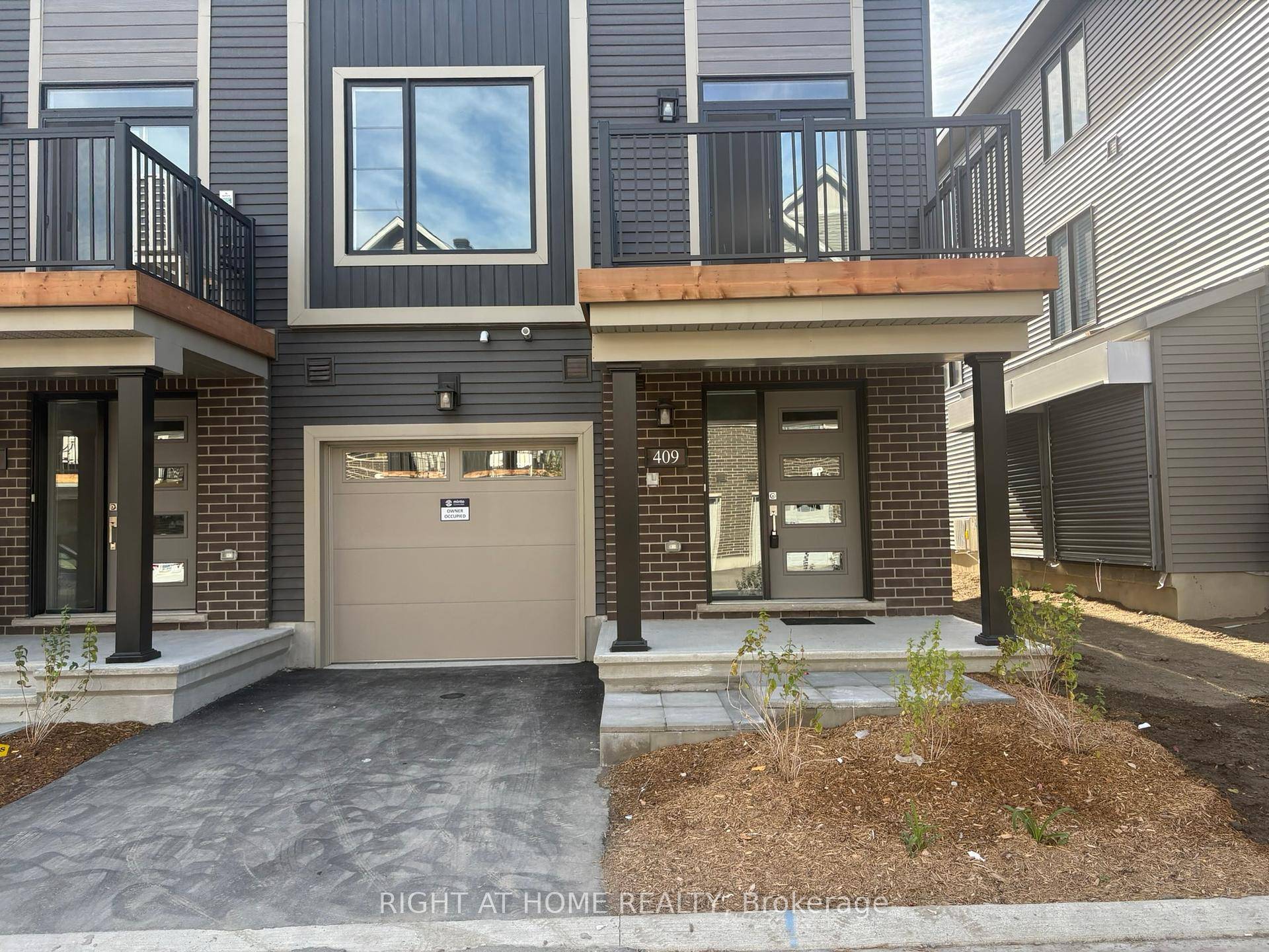 Brand New Move in Ready !
