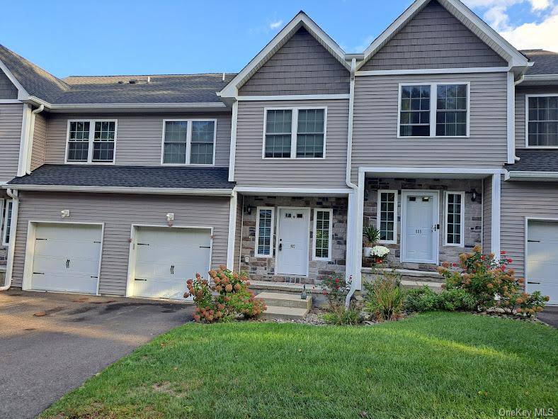 Five years young, beautiful townhome in desirable Windsor Crest is now ready for your next chapter.