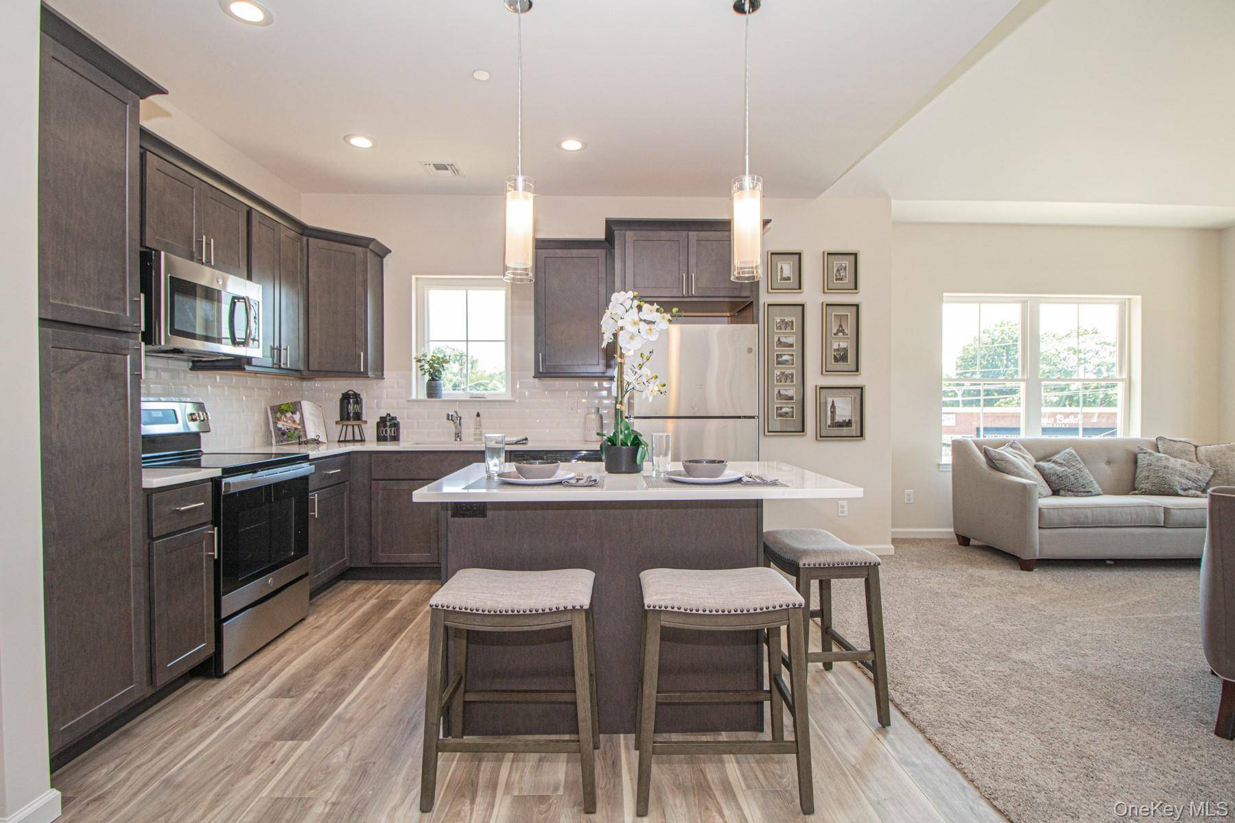 Gorgeous 2 bed 2 bath unit.