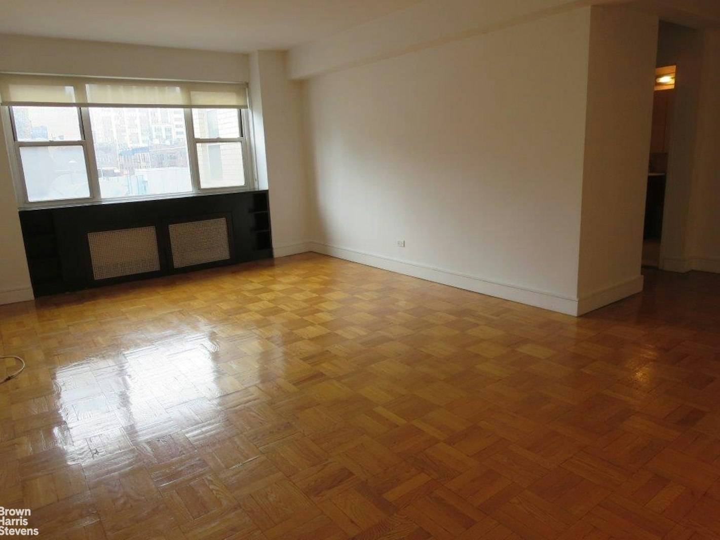 Spacious 1BR 1BA in a full service high rise condo building in the heart of the Upper East Side.