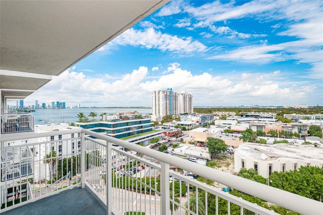 Top floor unit with amazing bay and Intracoastal views.