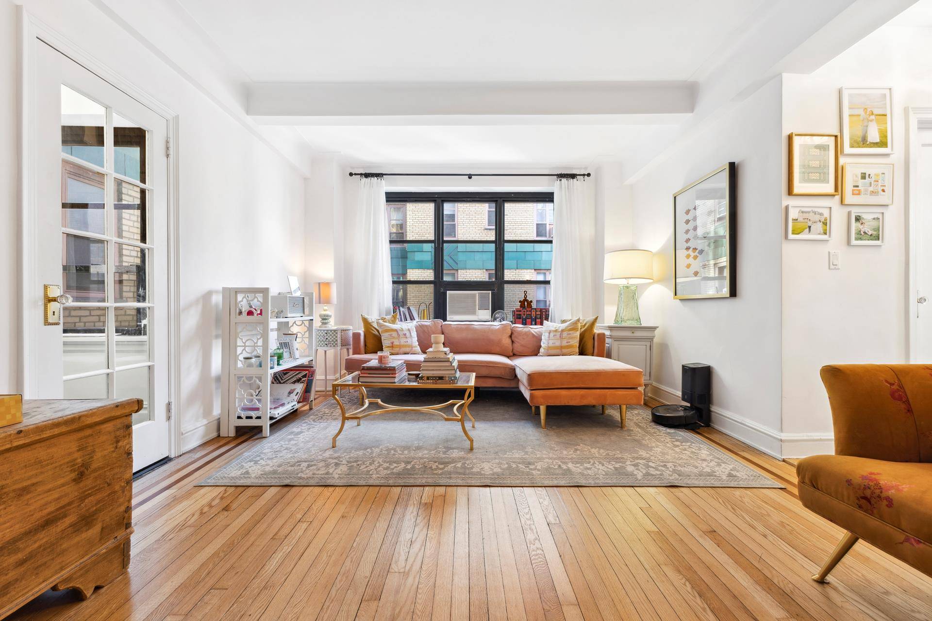 Finally, the beautiful renovated spacious one bedroom, one bathroom home you''ve been waiting for in the iconic Gramercy House, a block and a half from Gramercy Park !