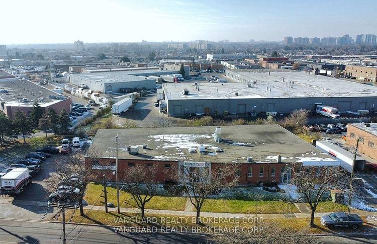 Freestanding user investor building with high visibility on the corner of Toryork Ormont Dr.