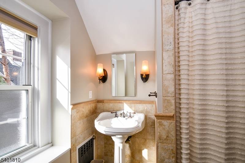 Gorgeous fully furnished, professionally decorated 2BR apt.