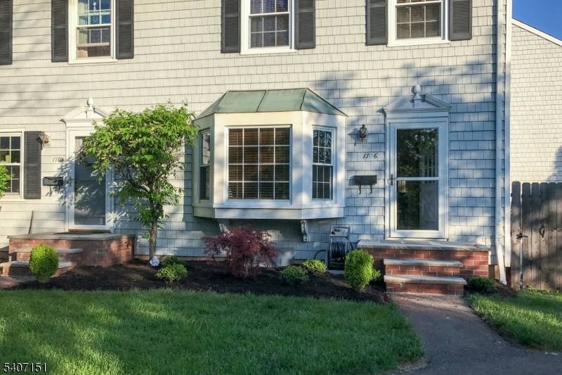 A premier setting in Williamsburg Square in Hillsborough offers effortless access to everything this much loved community provides.