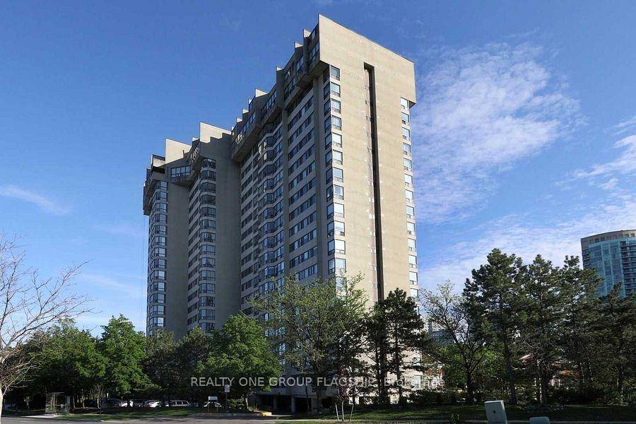 Fully Renovated, Wonderful Corner With Fabulous Unobstructed View Of The City In The Core Of Mississauga.