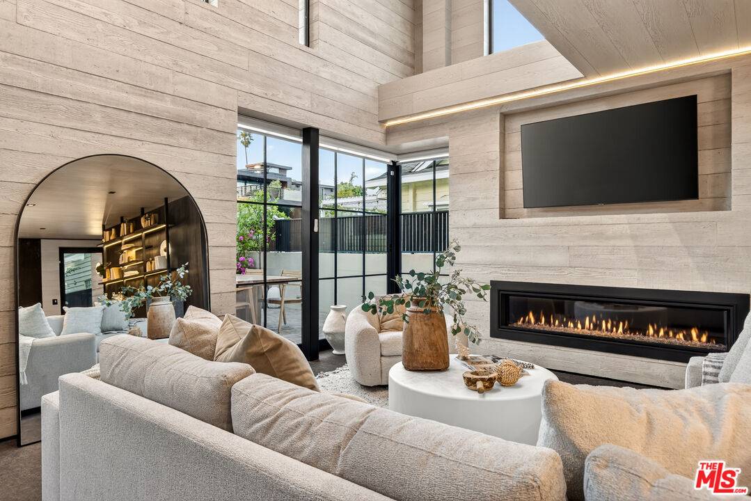442 Sherman Canal 4BR Marina Del Rey La