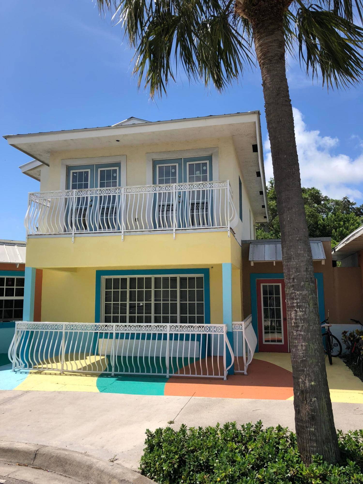 BRAND NEW RENOVATION INCLUDING EVERYTHING !