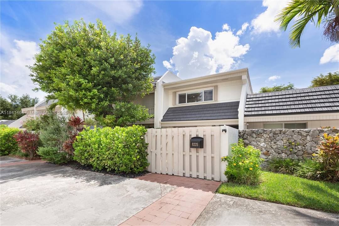 Rarely available amp ; fully renovated Kings Creek townhouse.