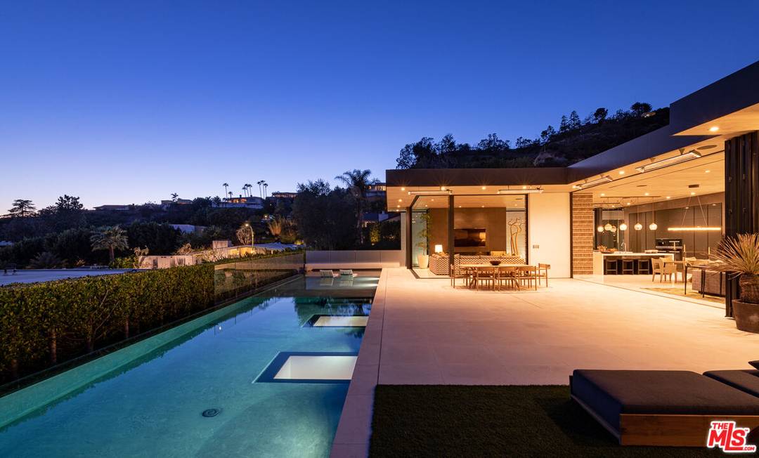 1822   Marcheeta Pl 4BR Sunset Strip La