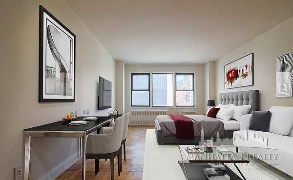 Welcome to this exquisite studio situated in the heart of Murray Hill !