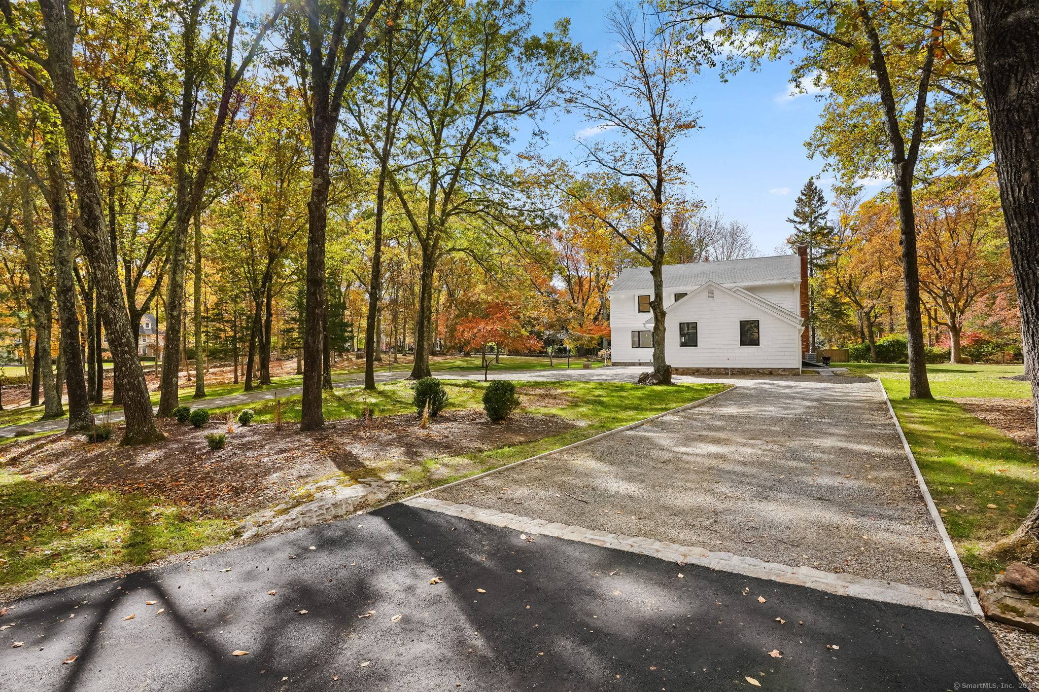 This beautifully renovated 5 bedroom Colonial in Lower Weston, Connecticut, exemplifies exceptional craftsmanship and attention to detail throughout.