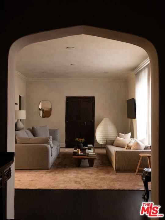 1424 N Crescent Heights Blvd 2BR Hollywood Hills East La