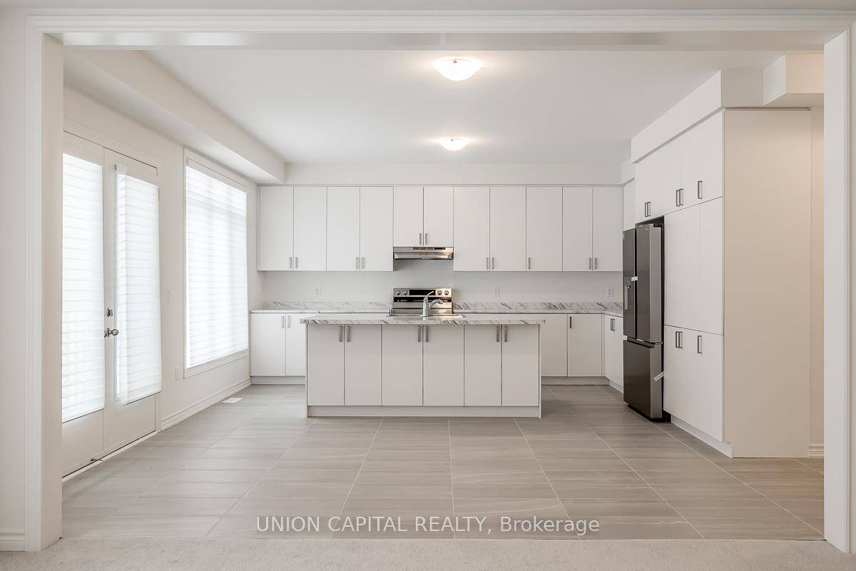 One Year New Detached Home in Midhurst Valley featuring 4 1 Bedrooms and 4 bathrooms.