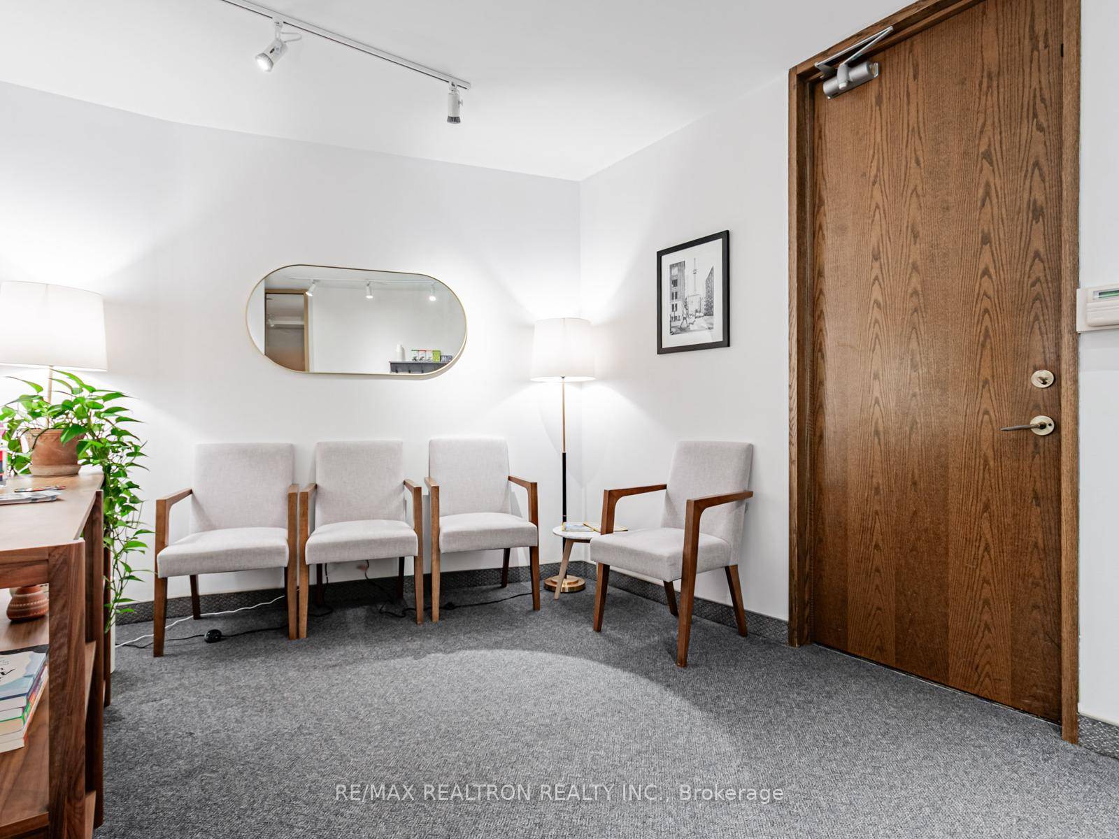 Office Space Within A Residential Building With Lots Of Windows amp ; Covering High Traffic Area Privacy amp ; Comfort Perfect For Therapists 24 Hr Access Location Close To Transit ...
