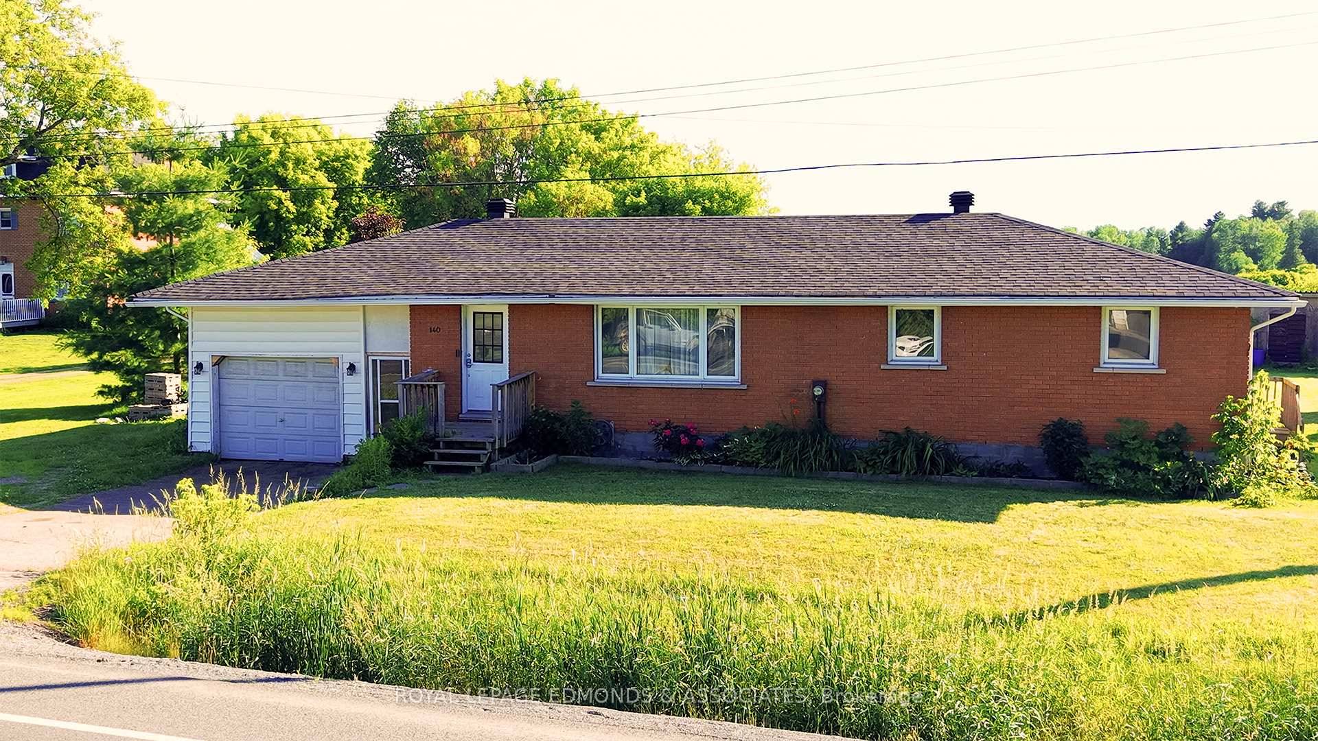 Experience the best of both worlds with this charming brick bungalow offering the tranquility of the countryside and the convenience of nearby town amenities.