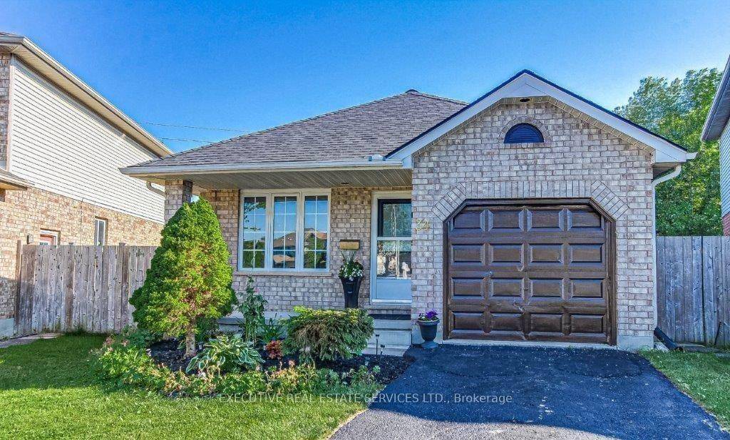 Welcome to this beautifully maintained full house for lease in the highly desirable North London neighbourhood.