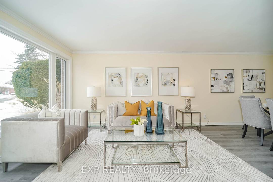 Stunning 2 Story Home Nestled In The Heart Of A Desirable Family Friendly Neighborhood !