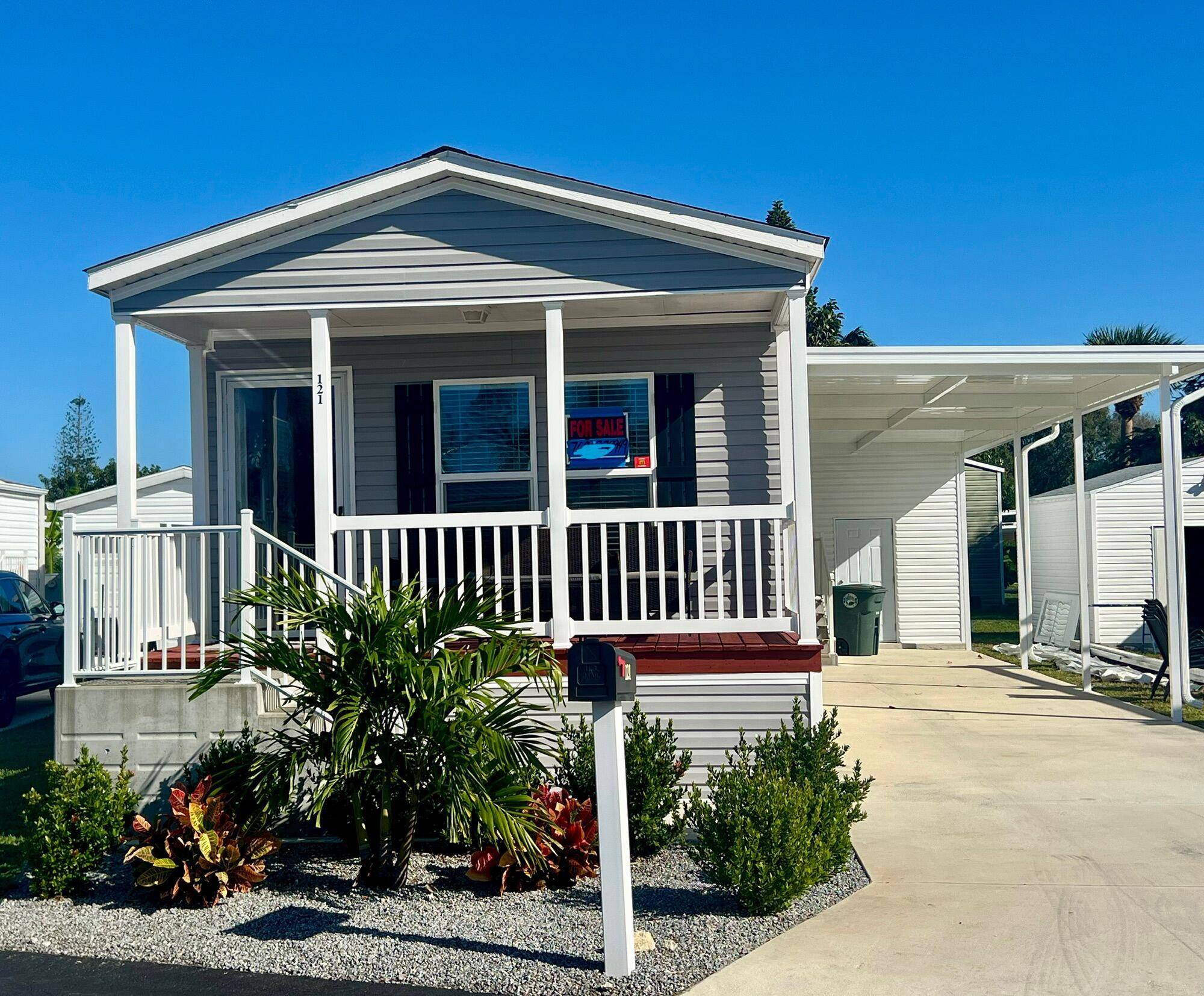 Look No More ! ! ! Beautifully furnished 2bedroom, 2bathroom manufactured home in very nice 55 Gated community.