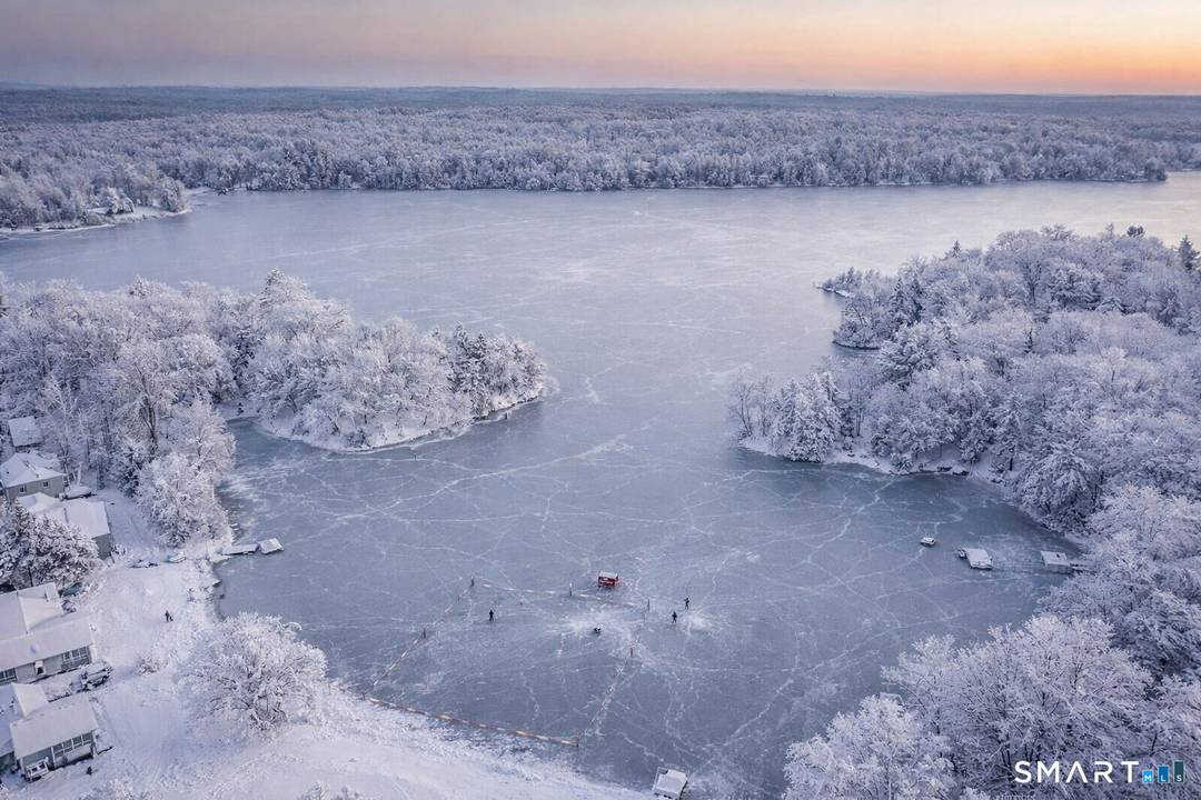 WATERFRONT ON RED CEDAR LAKE !