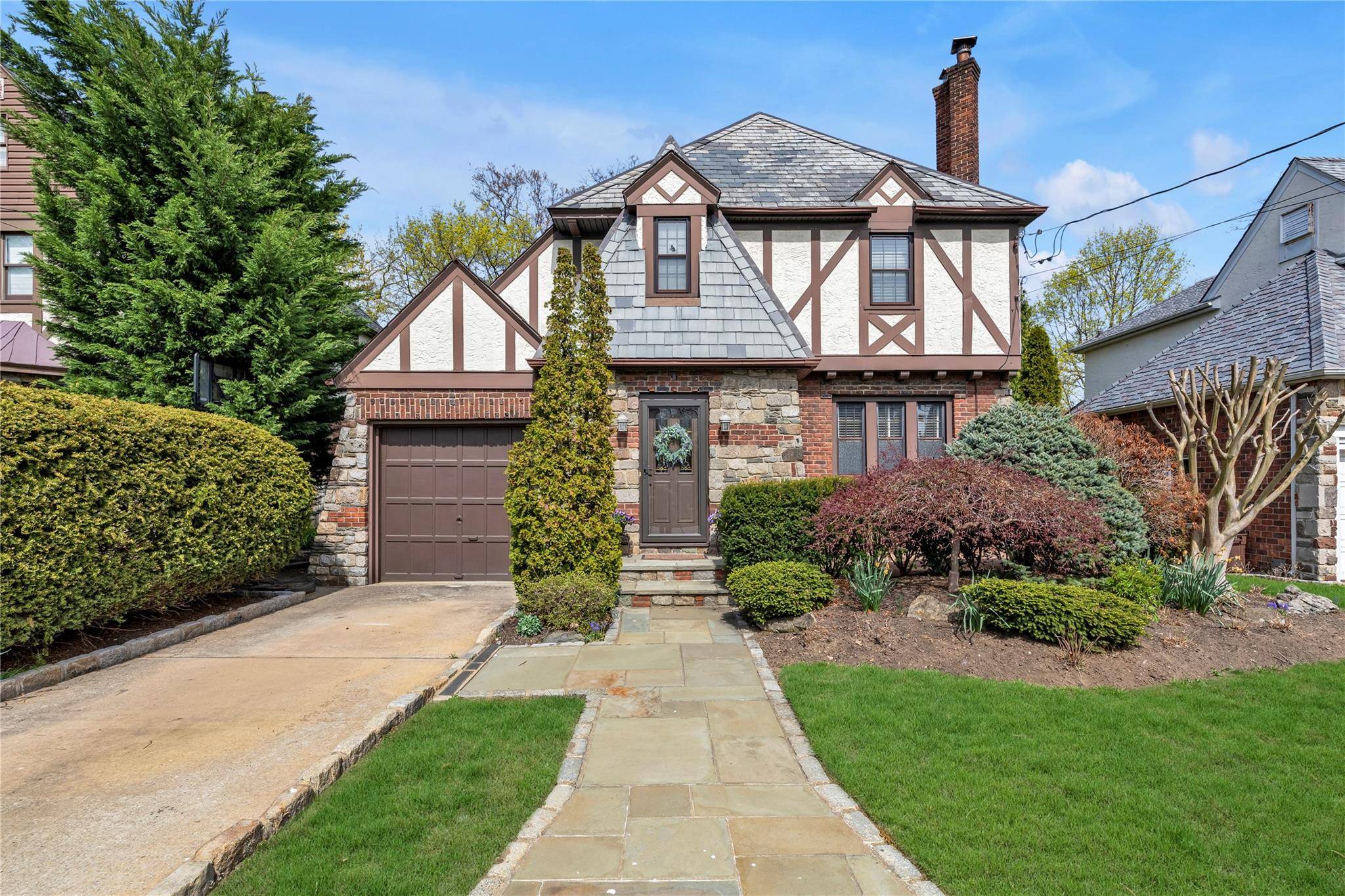Welcome Home, just unpack and move right in !