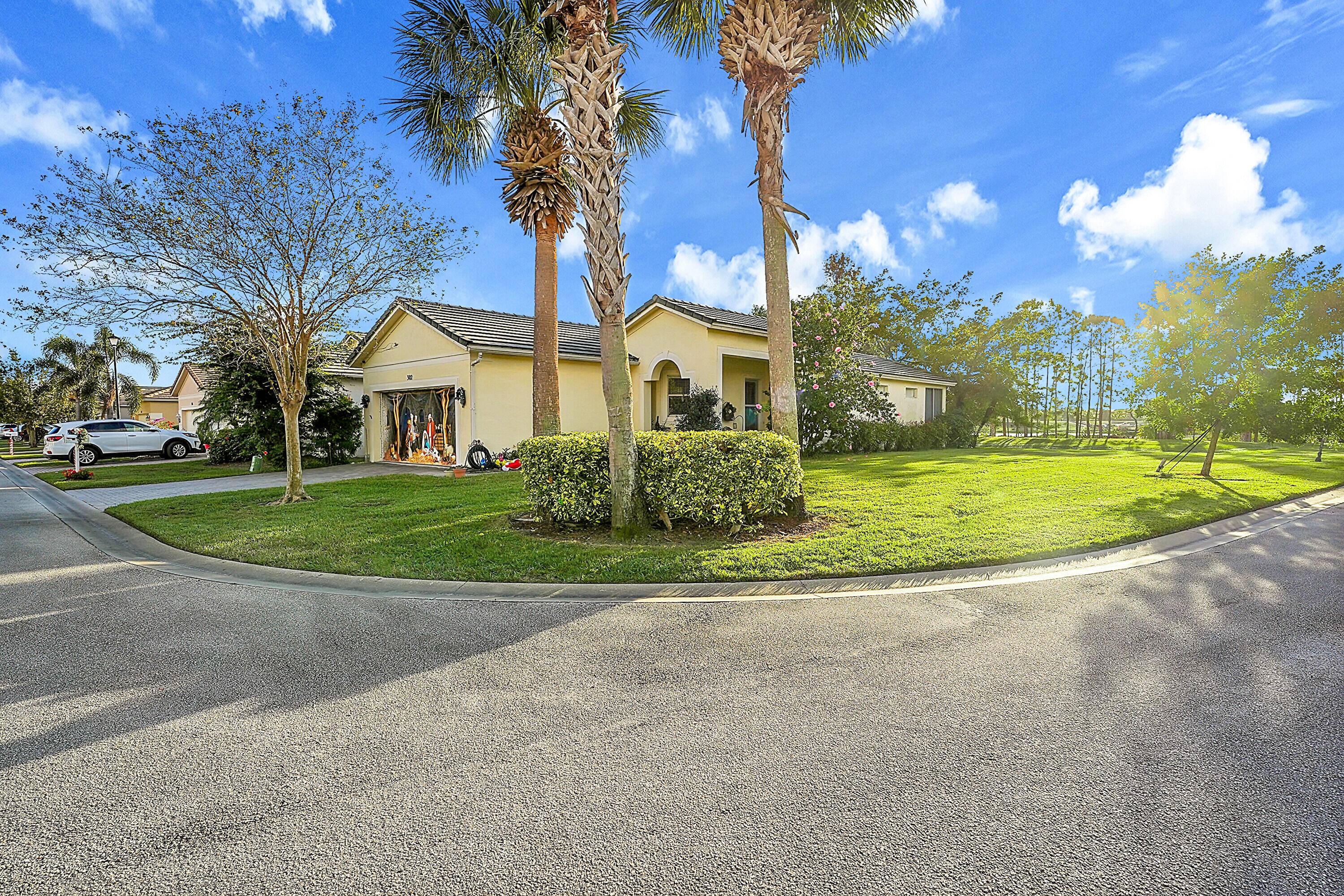 This 2bedroom, 2bath, 2car garage home is nicely situated on an end lot with a beautiful waterview in Lake Forest Pointe.