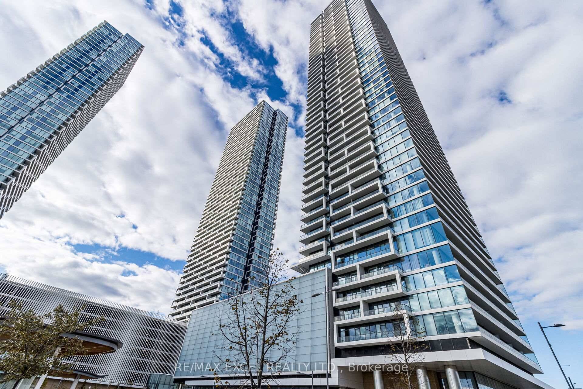 Experience modern living at its finest immaculate and sun drenched executive suite at Transit City 1 !