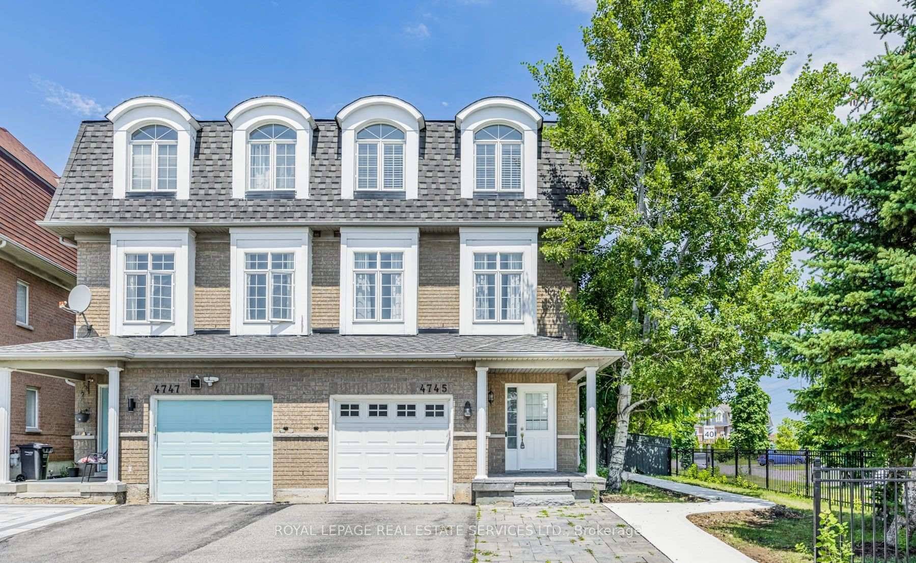 Absolute Gem in Prime Location !