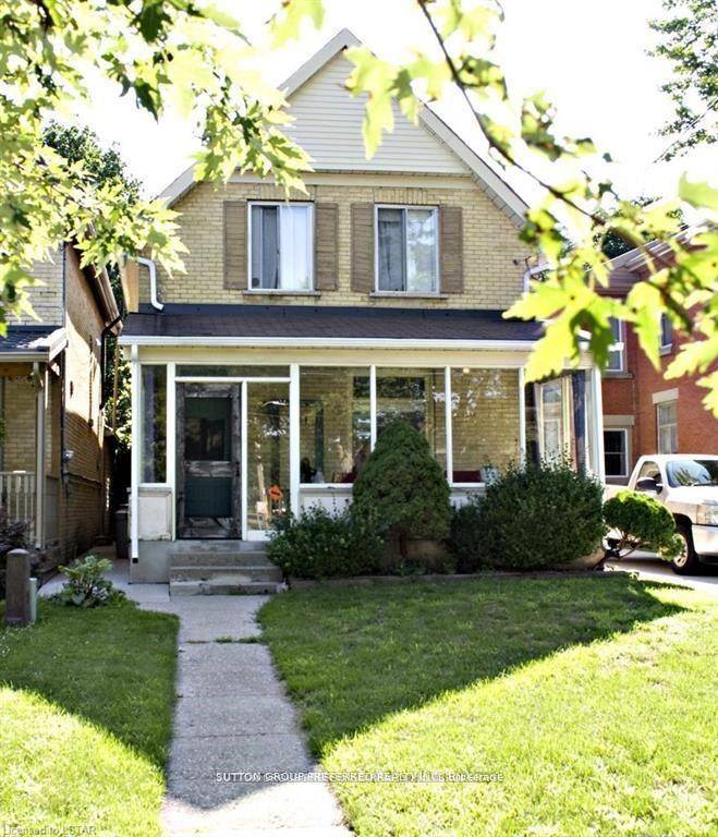 Downtown Richmond Row. Multi faceted investment property.