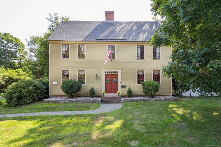 Just steps from Glastonbury Center's vibrant shopping, dining, and the scenic Connecticut River, the iconic Jehiel Hale House offers the rarest blend of priceless history and modern comfort in one ...