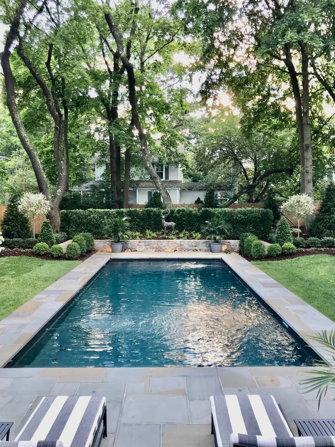 Seasonal Memorial Day weekend May 22 June 30 for 26, 000 ; Not available for other summer months.