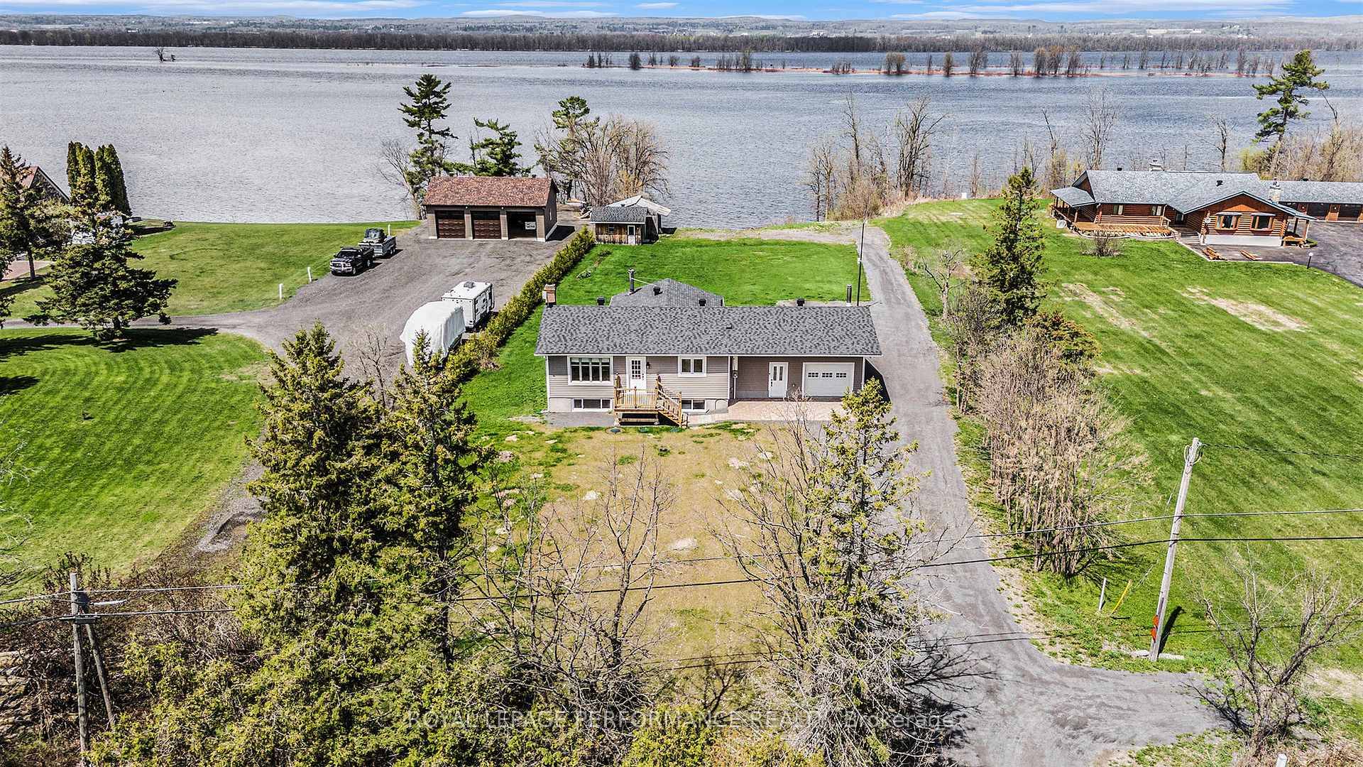 Waterfront Property with Breathtaking Ottawa River Views !