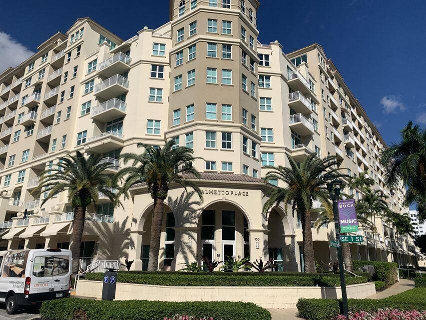 Palmetto Place in Downtown Boca features a resort style building with front desk, pool, fitness center, Billiard Room Club Room.