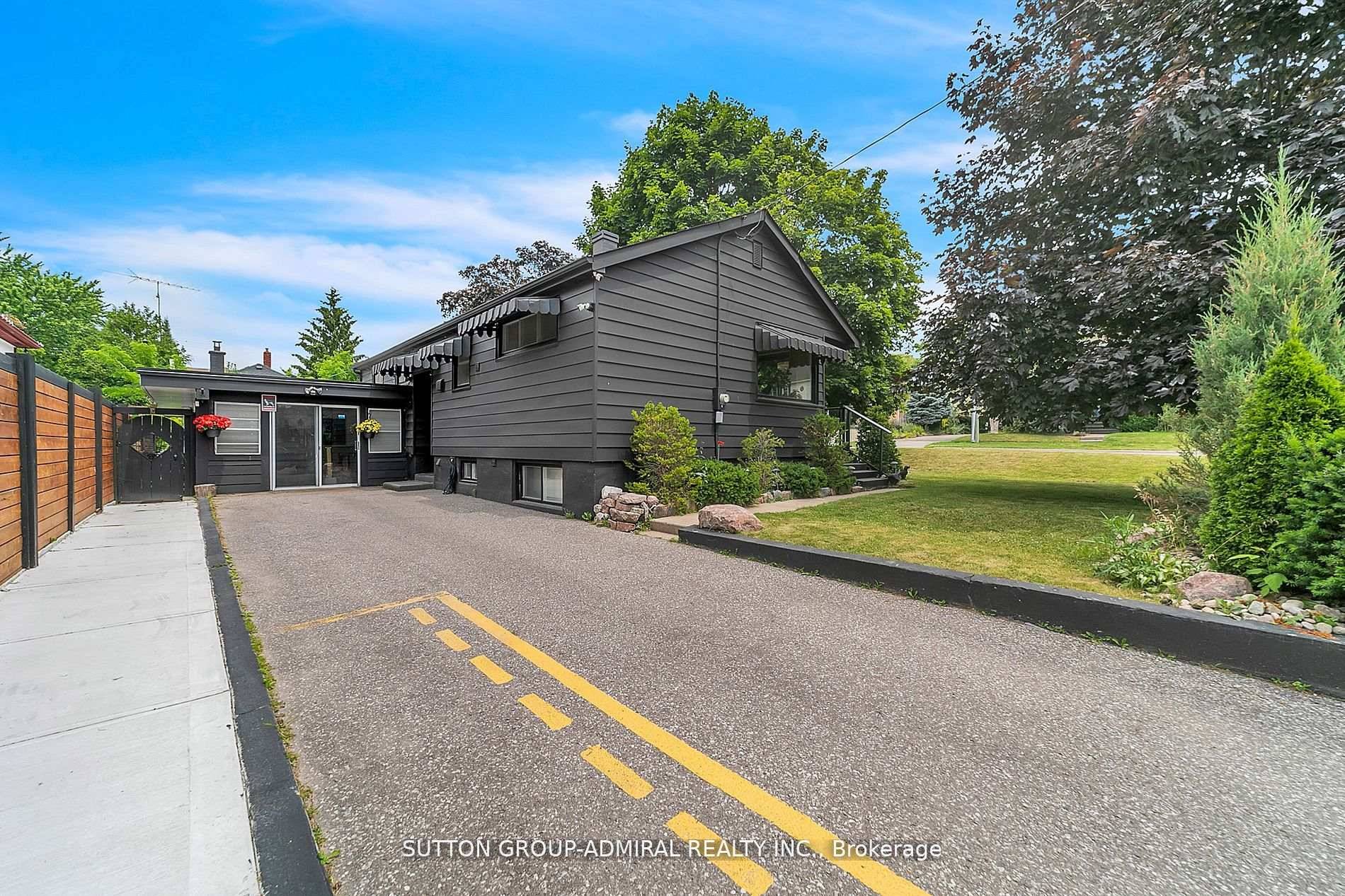 Charming Bungalow Located in Prime Location of Downtown Whitby.
