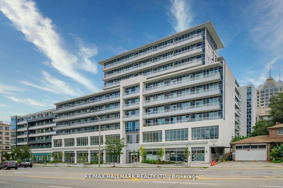 Beautiful 1 Bedroom and a Huge Den that can be used as a second bedroom Unit In The Heart Of Bayview Village Neighbourhood.
