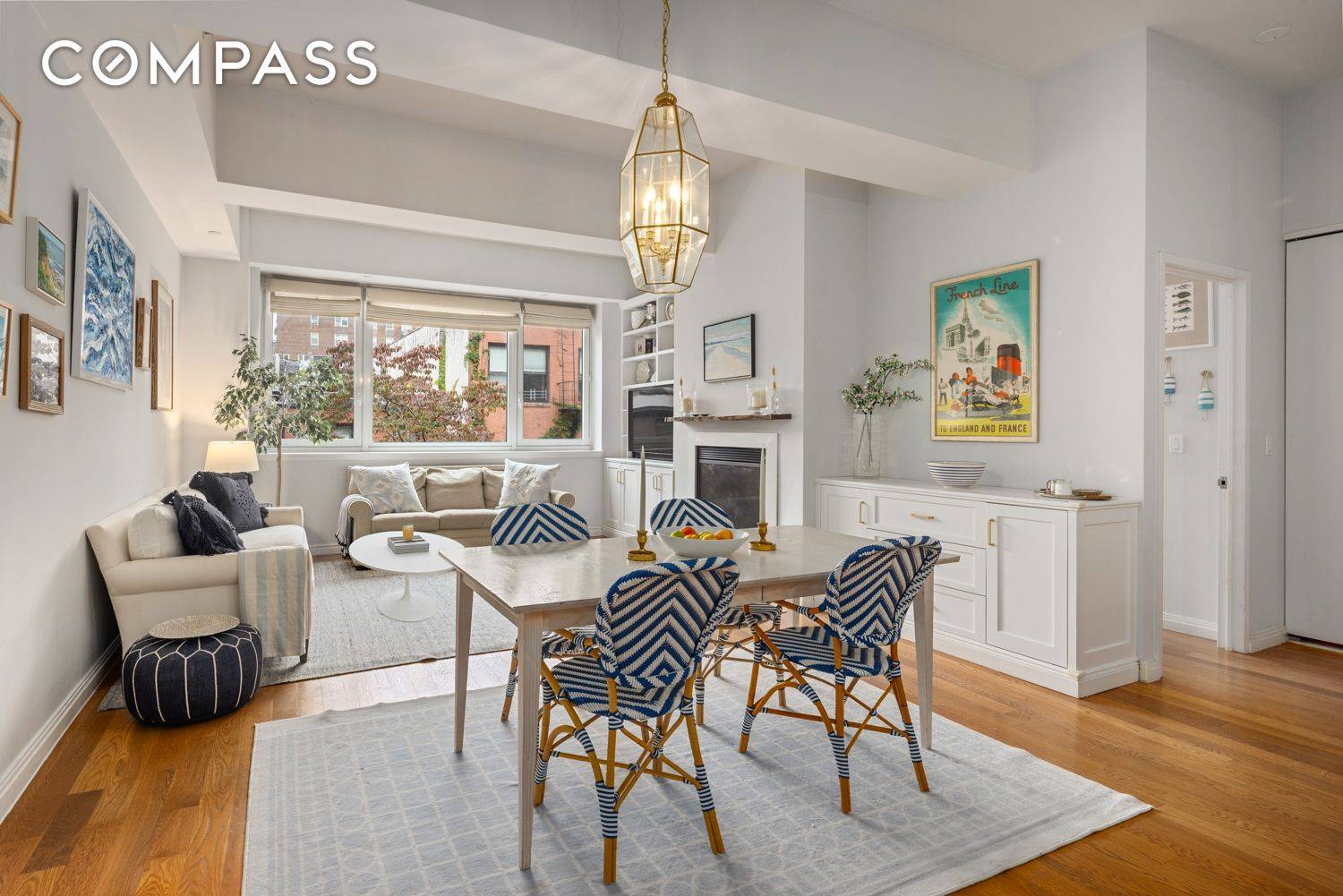 A rarity in the heart of Brooklyn Heights !