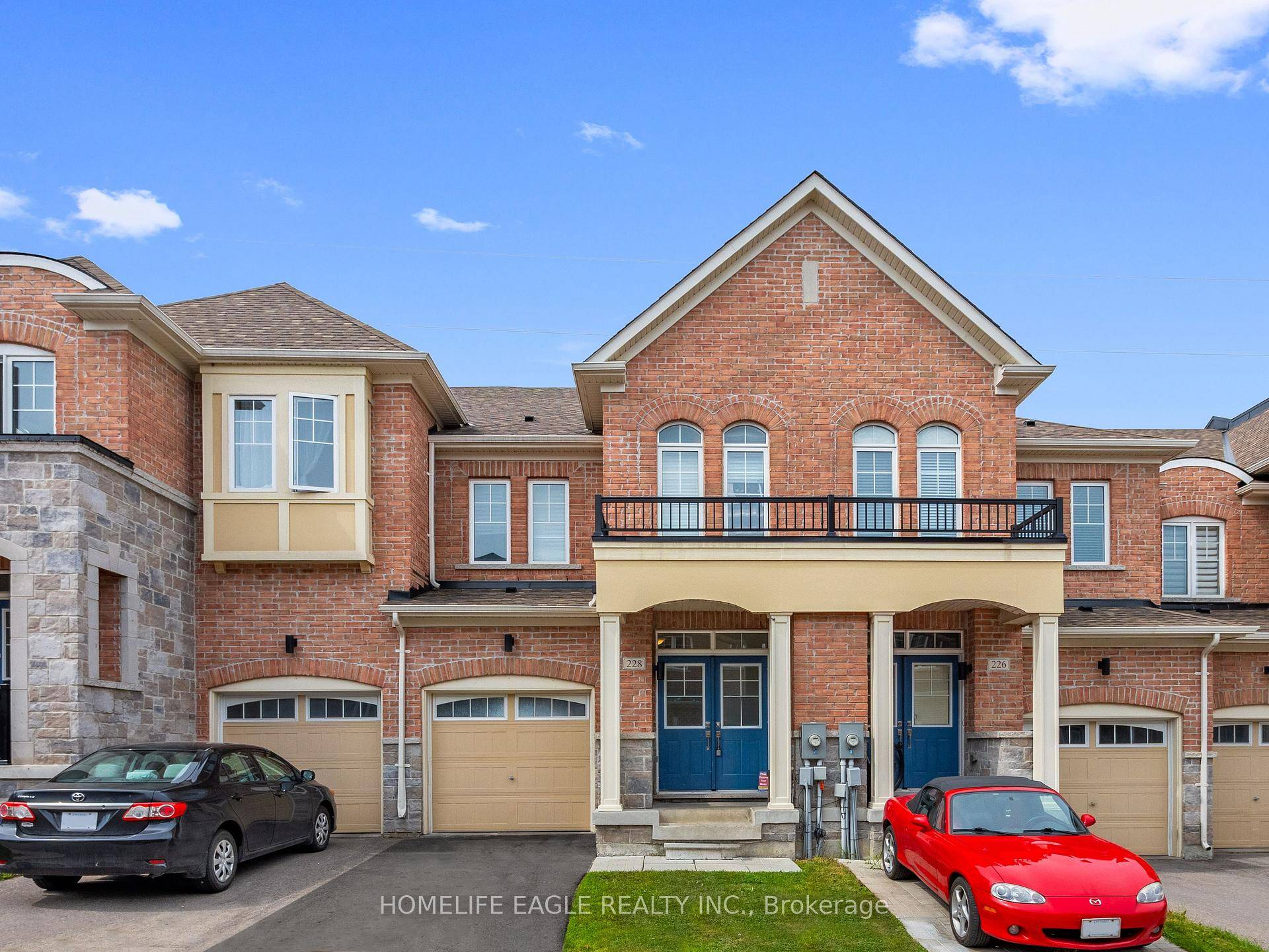 Perfect 3 1 Bed Home Double Door Entry 9 foot ceiling on the Main Floor Spacious Kitchen Overlooks The Grand Family Room View Of Future Pond From Back Yard Convenient ...