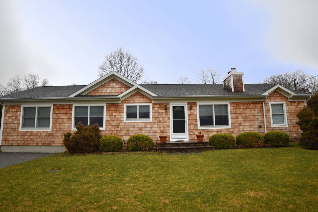 Amagansett South of the Highway!