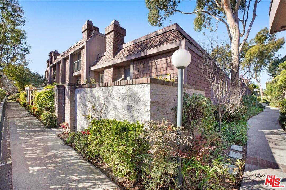 4429 Alla Rd 2BR Marina Del Rey La