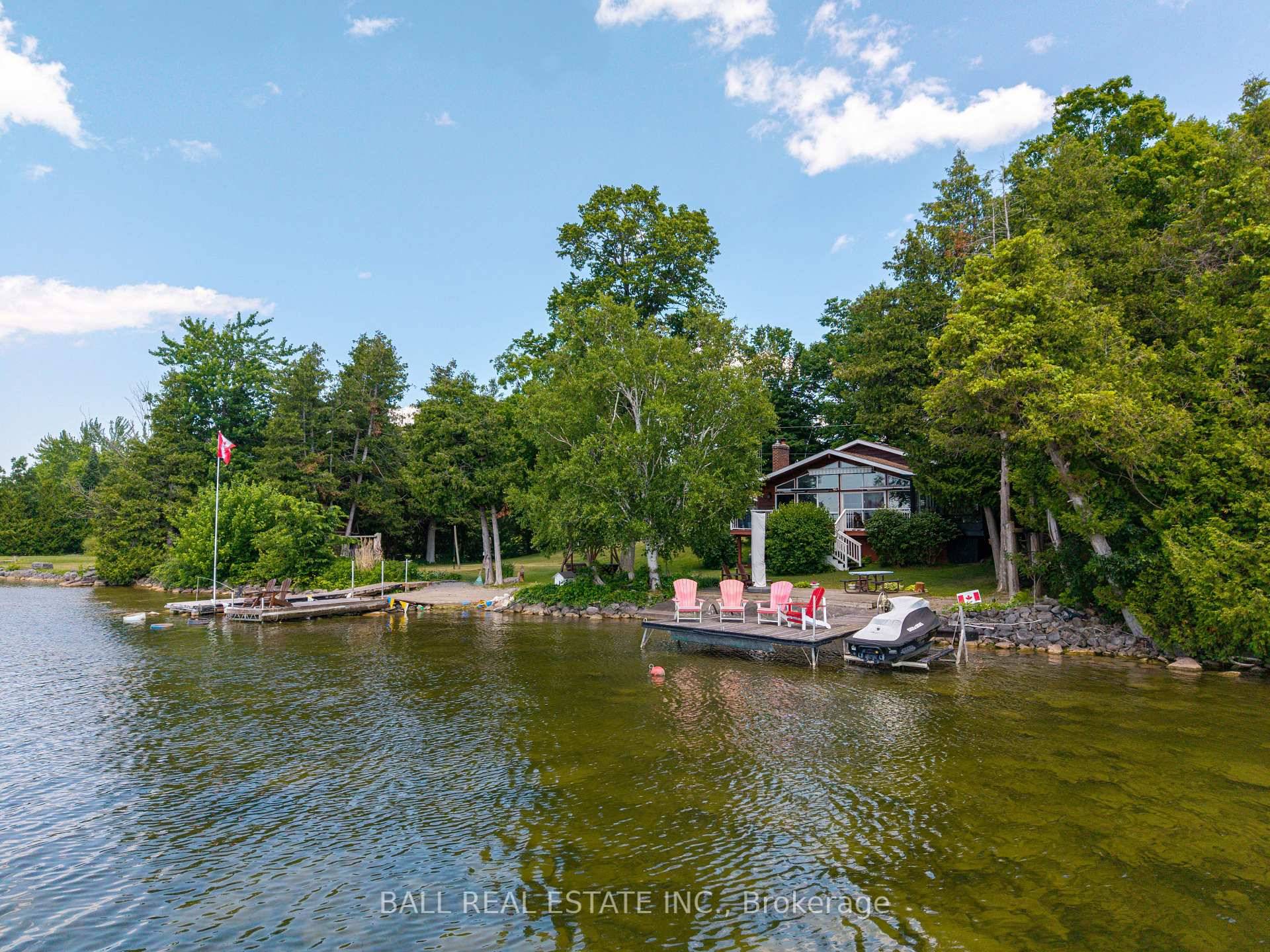 Welcome to your dream waterfront retreat on Chemong Lake that is part of the Trent Severn Waterway giving you an exceptional boating experience !